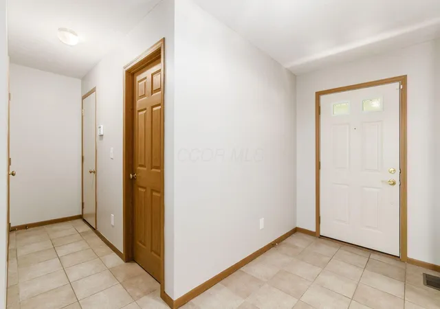 Homes for sale in Lewis Center, OH | 1665 Daffodil Pl, Lewis Center, OH 43035 | MLS# 226024379