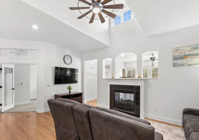 Photo 3 of Condo for sale at 2674 Scioto Sta Dr, Columbus, OH 43204 | MLS# 226024344 | Listing updated on 2026-09-14