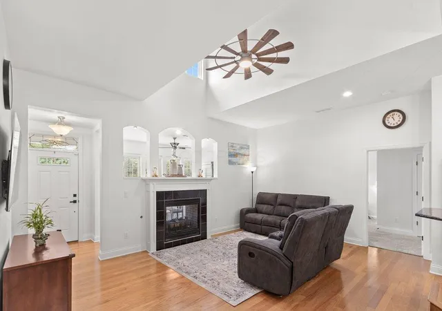 Photo 4 of Condo for sale at 2674 Scioto Sta Dr, Columbus, OH 43204 | MLS# 226024344 | Listing updated on 2026-09-14
