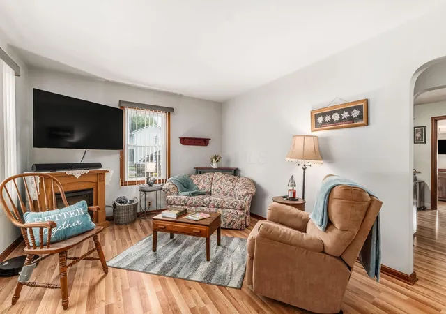 Homes for sale in Lancaster, OH | 950 N Pierce Ave, Lancaster, OH 43130 | MLS# 226024238
