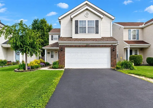 Homes for sale in Columbus, OH | 3656 Parker Knoll Ln, Columbus, OH 43219 | MLS# 226024313