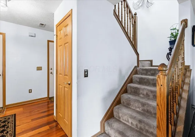 Homes for sale in Columbus, OH | 3656 Parker Knoll Ln, Columbus, OH 43219 | MLS# 226024313
