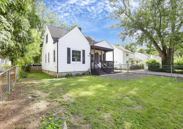 Photo 3 of Sale Pending at 2223 Delavan Dr, Columbus, OH 43219 | MLS# 226024271 | Listing updated on 2026-07-29