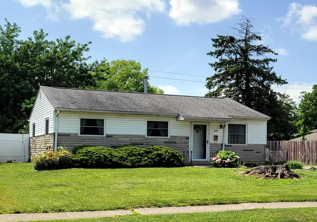 Homes for sale in Columbus, OH | 137 Redmond Rd, Columbus, OH 43228 | MLS# 226024327