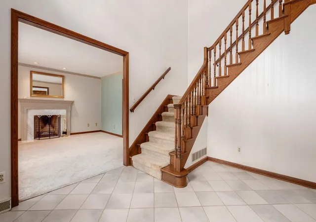 Homes for sale in Zanesville, OH | 926 Southeast Ct, Zanesville, OH 43701 | MLS# 226024252