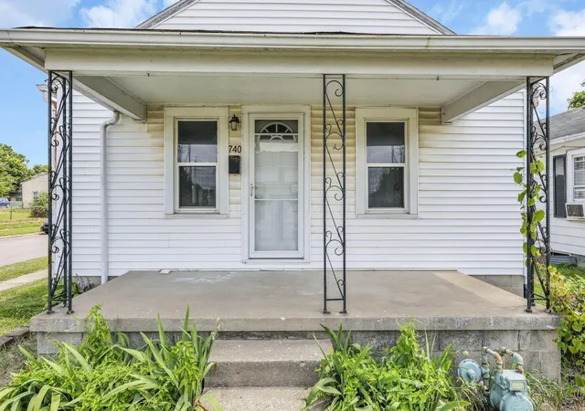 Homes for sale in Lancaster, OH | 740 N Pierce Ave, Lancaster, OH 43130 | MLS# 226024274