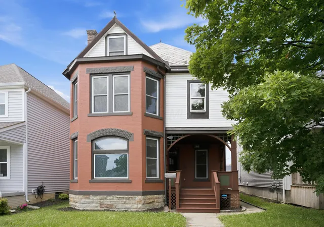 Homes for sale in Columbus, OH | 811 Oakwood Ave, Columbus, OH 43206 | MLS# 226024410