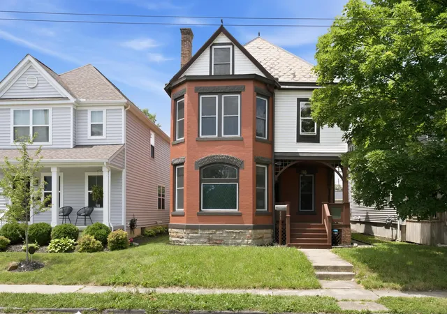 Homes for sale in Columbus, OH | 811 Oakwood Ave, Columbus, OH 43206 | MLS# 226024410