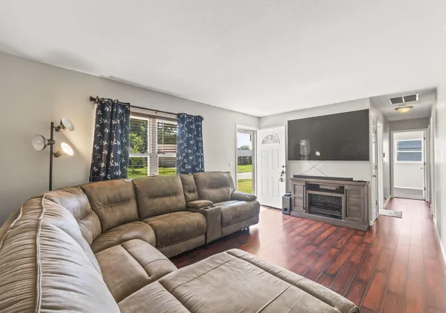Homes for sale in New Carlisle, OH | 939 Firwood Dr, New Carlisle, OH 45344 | MLS# 226024484