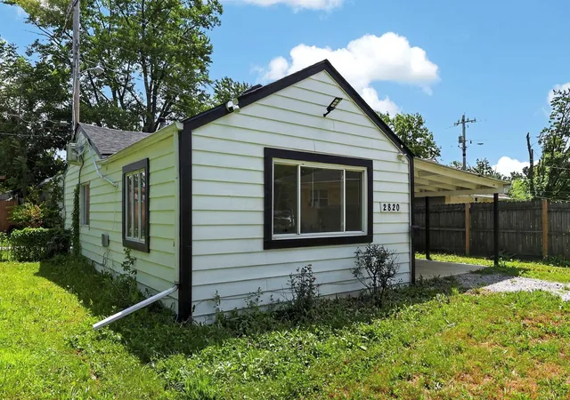 3rd image of 2820 Hiawatha St, Columbus, OH 43211 | MLS# 226024815