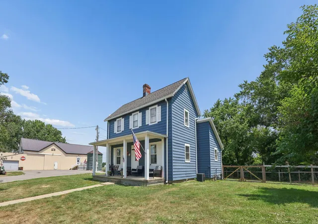 Photo 2 of Single family home for sale at 1520 Island Rd, Circleville, OH 43113 | MLS# 226024531 | Listing updated on 2026-08-31