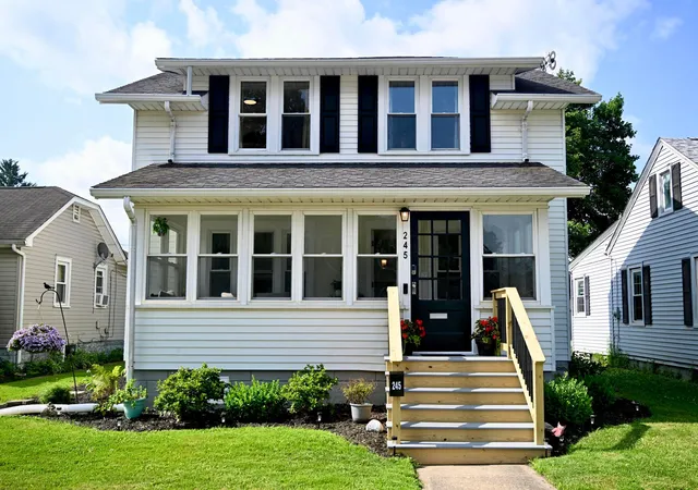 Homes for sale in Newark, OH | 245 Cambria St, Newark, OH 43055 | MLS# 226024326