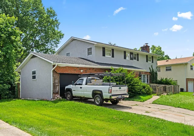 Photo 3 of Single family home for sale at 1394 Yorktown Rd, Columbus, OH 43232 | MLS# 226024977 | Listing updated on 2026-09-13