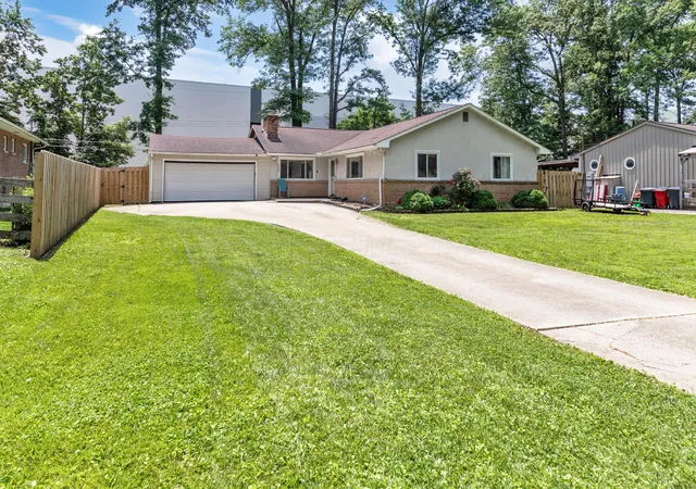 Homes for sale in Reynoldsburg, OH | 117 Charward Rd Sw, Reynoldsburg, OH 43068 | MLS# 226024649