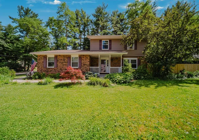 Photo 1 of Single family home for sale at 201 Fenway Blvd, Mansfield, OH 44904 | MLS# 226024359 | Listing updated on 2026-08-21