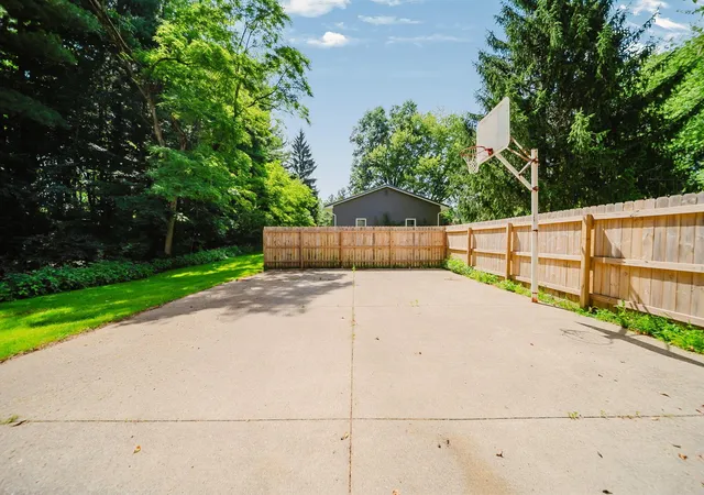 Photo 25 of Single family home for sale at 201 Fenway Blvd, Mansfield, OH 44904 | MLS# 226024359 | Listing updated on 2026-08-21