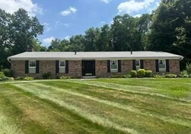 Homes for sale in Pickerington, OH | 7825 Fairlawn Dr, Pickerington, OH 43147 | MLS# 226024374