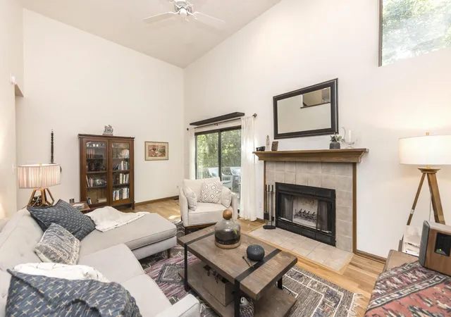 Homes for sale in Columbus, OH | 410 Olentangy Forest Dr #9A, Columbus, OH 43214 | MLS# 226024386