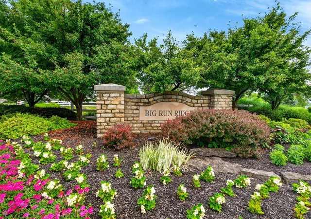 Homes for sale in Grove City, OH | 2389 Sky Valley Dr, Grove City, OH 43123 | MLS# 226025590
