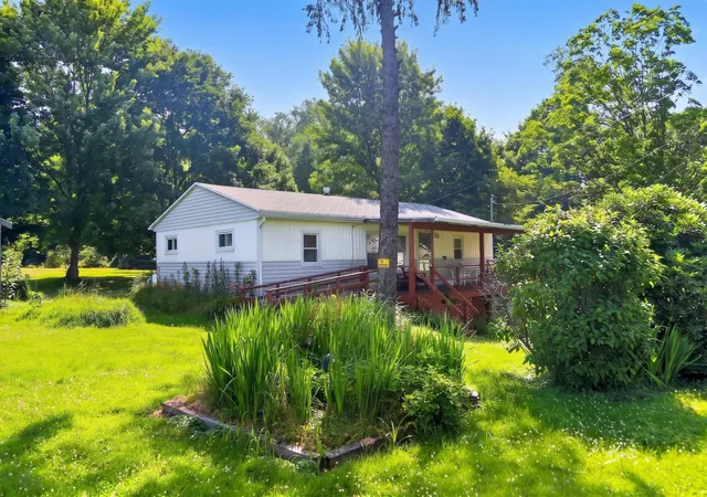 Homes for sale in Fredericktown, OH | 11964 Woodview Ln, Fredericktown, OH 43019 | MLS# 226024388