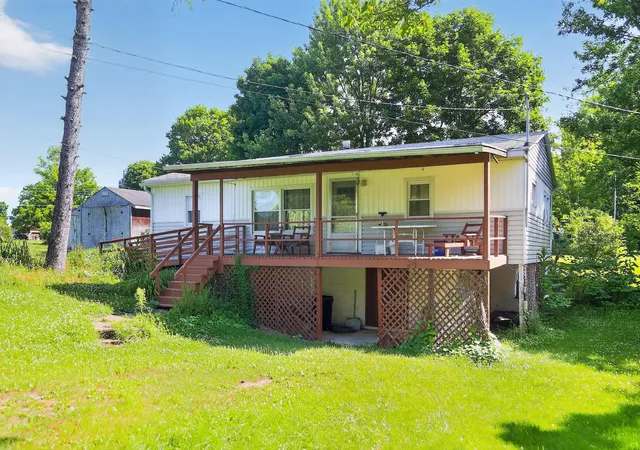 Homes for sale in Fredericktown, OH | 11964 Woodview Ln, Fredericktown, OH 43019 | MLS# 226024388