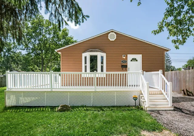2nd image of 2923 Howey Rd, Columbus, OH 43224 | MLS# 226024442