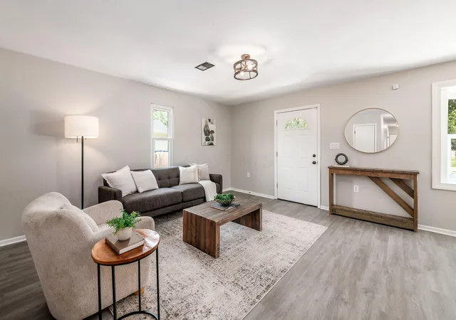4th image of 2923 Howey Rd, Columbus, OH 43224 | MLS# 226024442