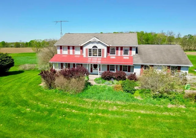Photo 3 of Sale Pending at 8381 Horn Rd, Gambier, OH 43022 | MLS# 226024404 | Listing updated on 2026-10-09