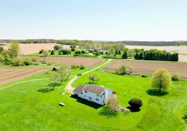 Homes for sale in Gambier, OH | 8381 Horn Rd, Gambier, OH 43022 | MLS# 226024404