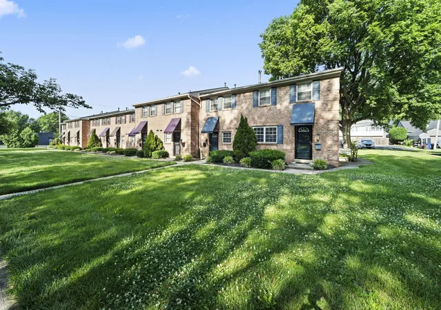 3rd image of 835 Mcclain Rd, Columbus, OH 43212 | MLS# 226024704