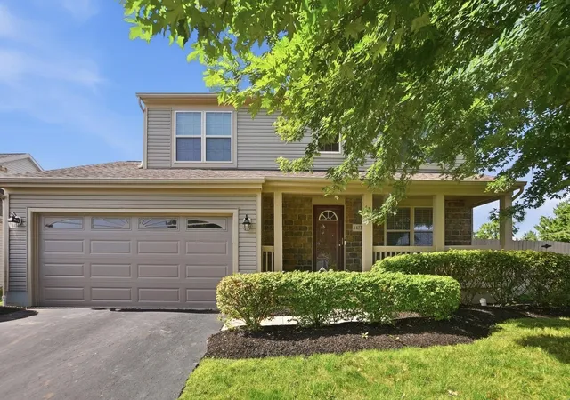 Homes for sale in Grove City, OH | 4477 Knoll Crest Dr, Grove City, OH 43123 | MLS# 226024693
