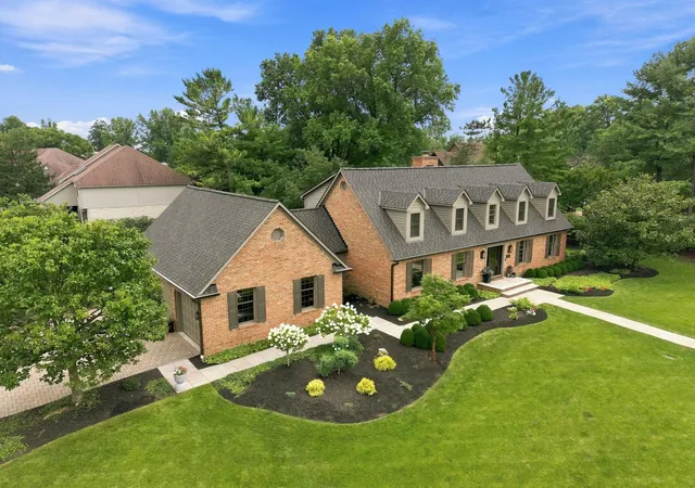 4th image of 6075 Whittingham Dr, Dublin, OH 43017 | MLS# 226026844
