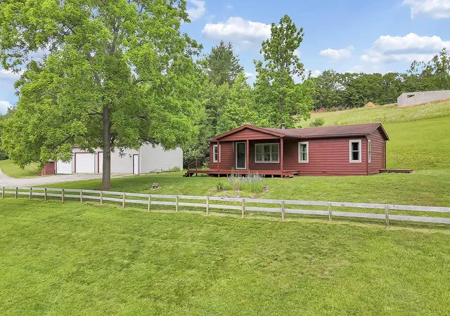 Photo 3 of Single family home for sale at 4390 Van Horn Rd Sw, Bremen, OH 43107 | MLS# 226024449 | Listing updated on 2026-07-29