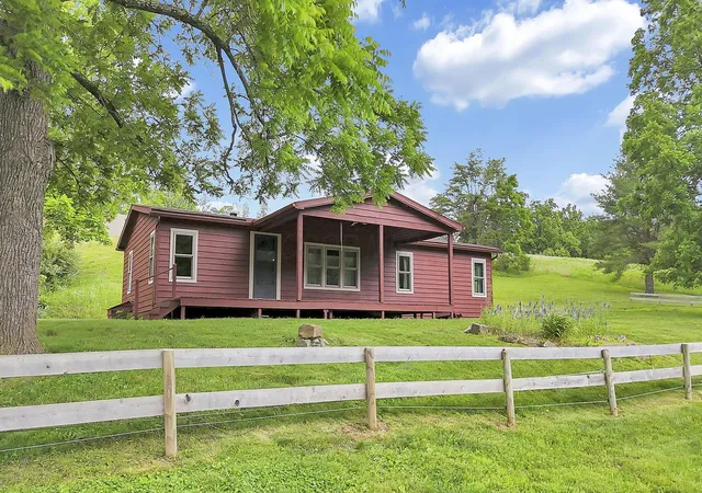 Photo 3 of Single family home for sale at 4390 Van Horn Rd SW, Bremen, OH 43107 | MLS# 226024449 | Listing updated on 2026-07-29