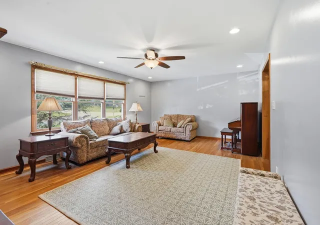 Homes for sale in Zanesville, OH | 2520 Douglas Dr, Zanesville, OH 43701 | MLS# 226024680