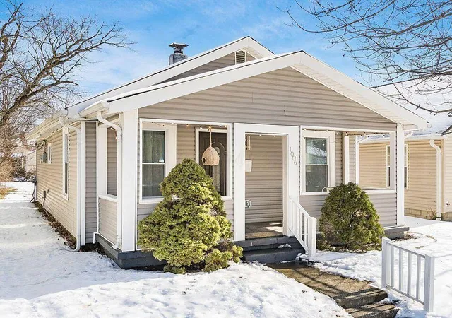 1st image of 1086 Seymour Ave, Columbus, OH 43206 | MLS# 226024840