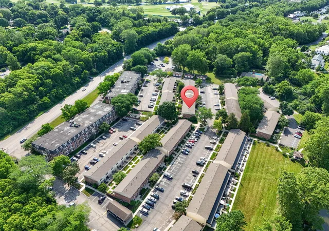 Photo 34 of Condo for sale at 2562 Scioto View Ln #F, Columbus, OH 43221 | MLS# 226025305 | Listing updated on 2026-09-15