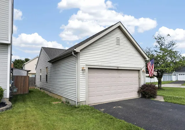 3rd image of 811 Wallinger Dr, Galloway, OH 43119 | MLS# 226024504