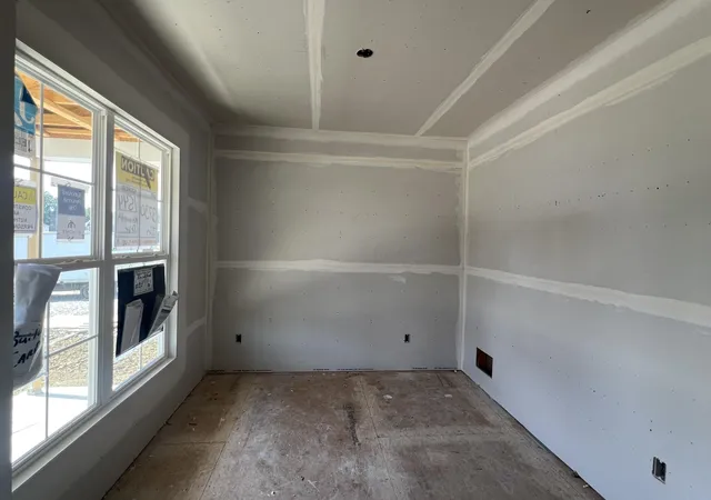 Photo 2 of Sale Pending at 1544 Kenneth Dr, Delaware, OH 43015 | MLS# 226024502 | Listing updated on 2026-08-27