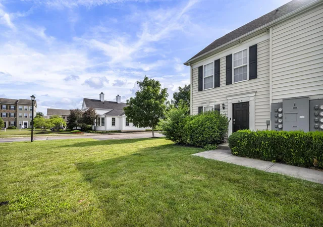 Homes for sale in Canal Winchester, OH | 6423 Blue Knl Dr, Canal Winchester, OH 43110