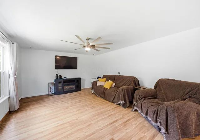 3rd image of 714 Streamwater Dr, Blacklick, OH 43004 | MLS# 226026593