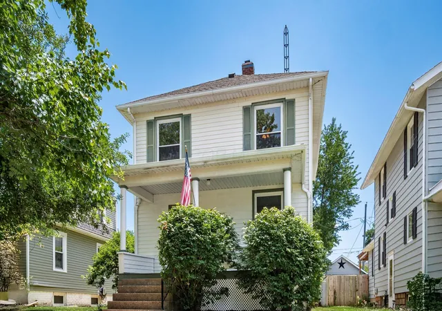 Homes for sale in Zanesville, OH | 714 Saint Louis Ave, Zanesville, OH 43701 | MLS# 226024512