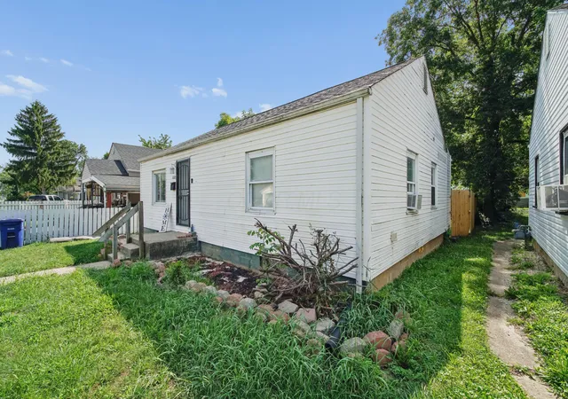 2nd image of 2229 Hamilton Ave, Columbus, OH 43211 | MLS# 226024520