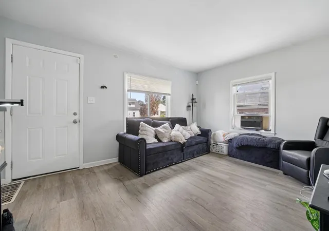 3rd image of 2229 Hamilton Ave, Columbus, OH 43211 | MLS# 226024520