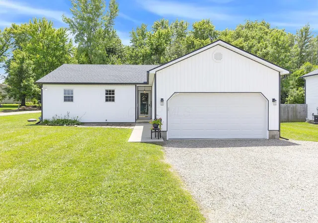 Homes for sale in Thornville, OH | 5259 1st St Ne, Thornville, OH 43076 | MLS# 226024627