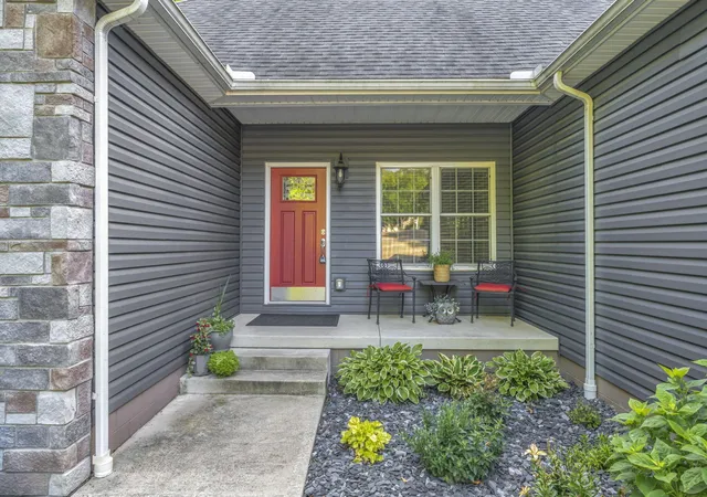 Photo 4 of Single family home for sale at 599 Meadowdale Dr, Mansfield, OH 44907 | MLS# 226024727 | Listing updated on 2026-07-29