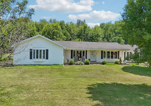 Homes for sale in Bellefontaine, OH | 3357 County Road 18, Bellefontaine, OH 43311 | MLS# 226024676
