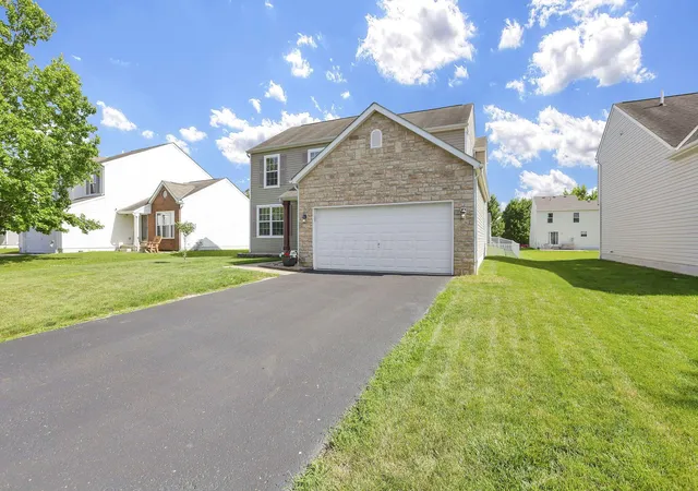 Homes for sale in Lancaster, OH | 2658 Prairie Grass Ave, Lancaster, OH 43130 | MLS# 226024570