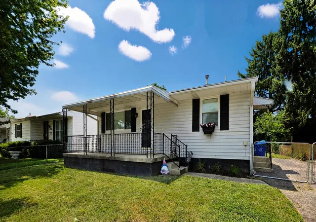 Photo 1 of Single family home for sale at 3137 Hillgate Rd, Columbus, OH 43207 | MLS# 226024575 | Listing updated on 2026-10-28