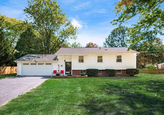 Homes for sale in Worthington, OH | 6750 Worthington Galena Rd, Worthington, OH 43085 | MLS# 226024846